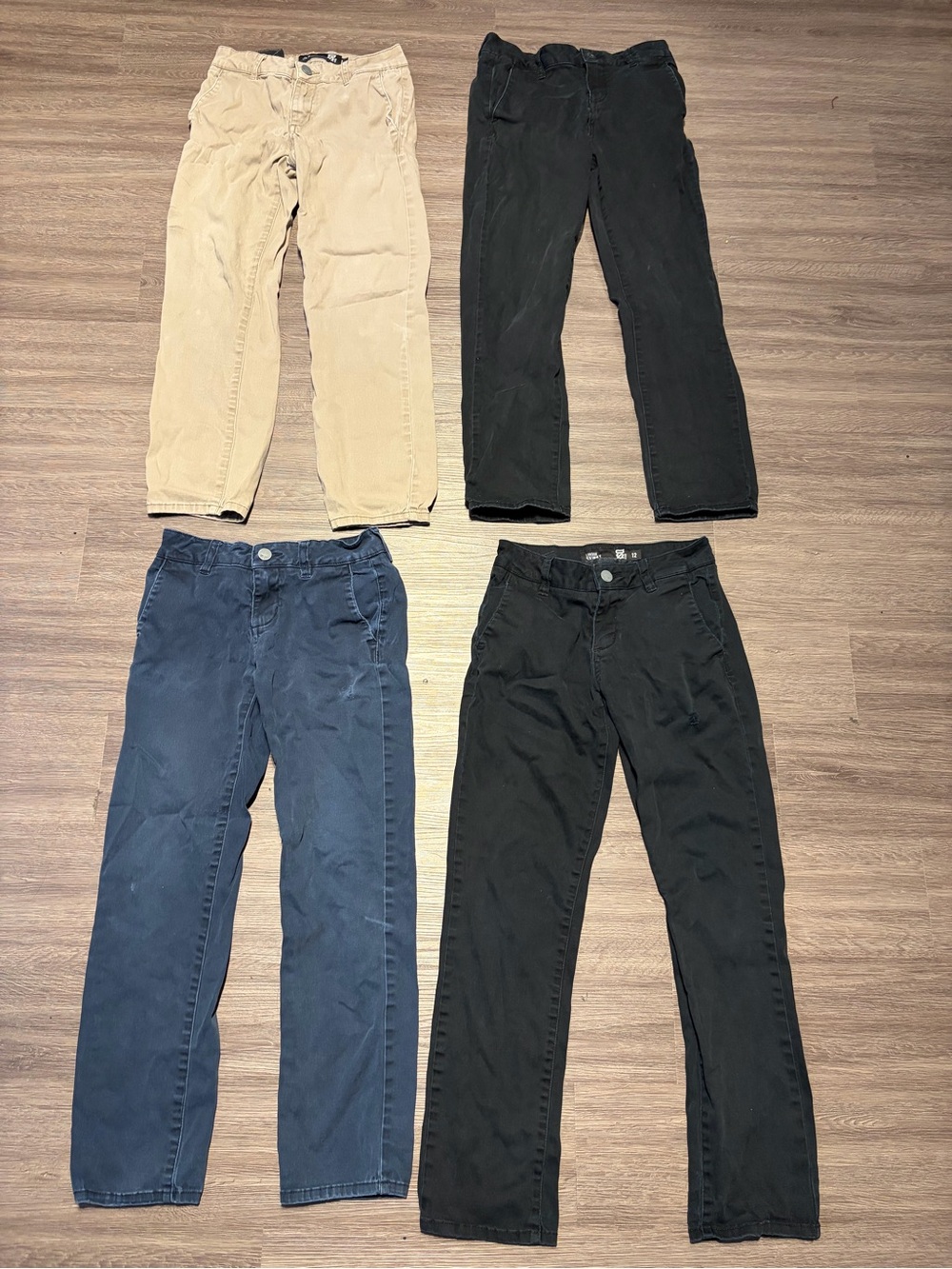 4 pairs Men's Slim/skinny Pants — Black, Navy, Tan